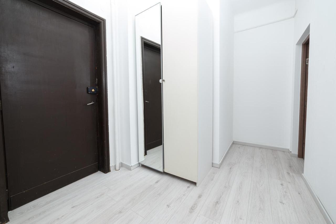 Color Apartments Franceza St ブカレスト エクステリア 写真