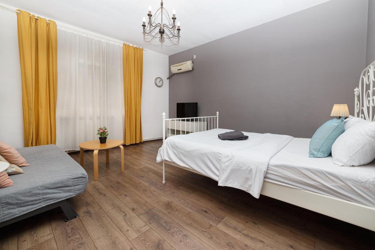 Color Apartments Franceza St ブカレスト エクステリア 写真