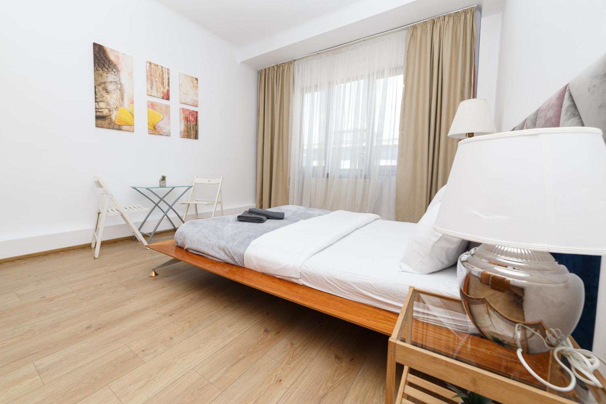 Color Apartments Franceza St ブカレスト エクステリア 写真