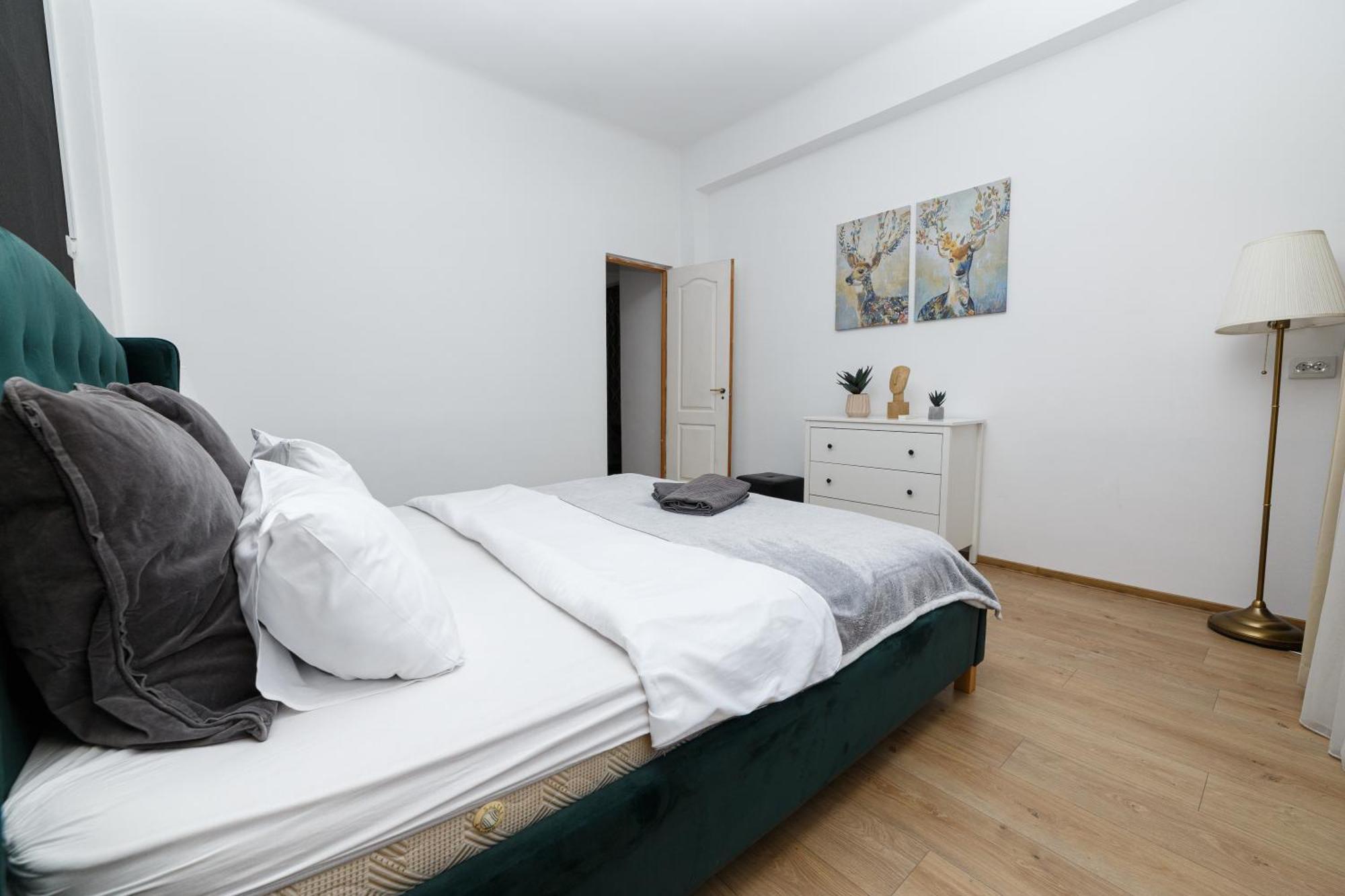 Color Apartments Franceza St ブカレスト エクステリア 写真