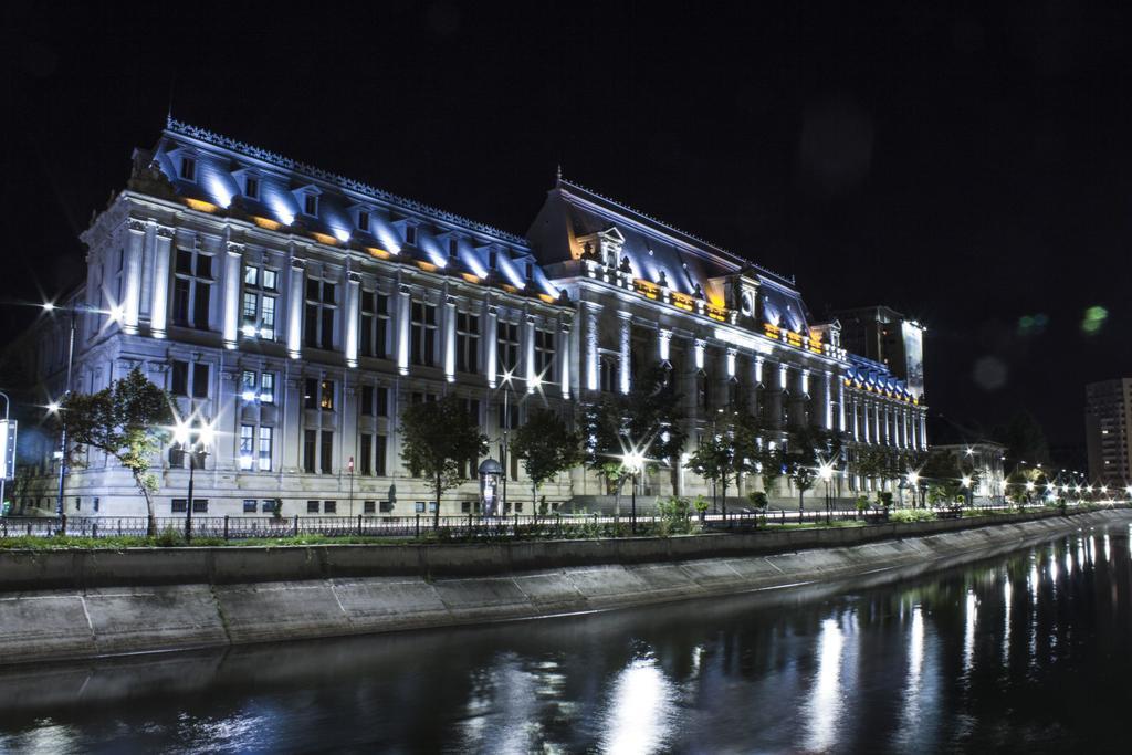 Color Apartments Franceza St ブカレスト エクステリア 写真