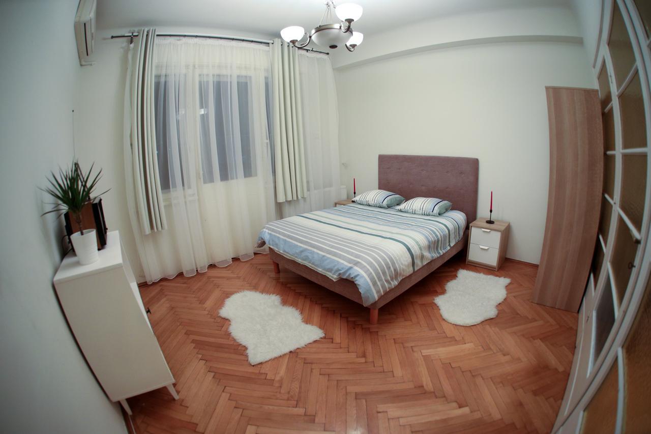 Color Apartments Franceza St ブカレスト エクステリア 写真