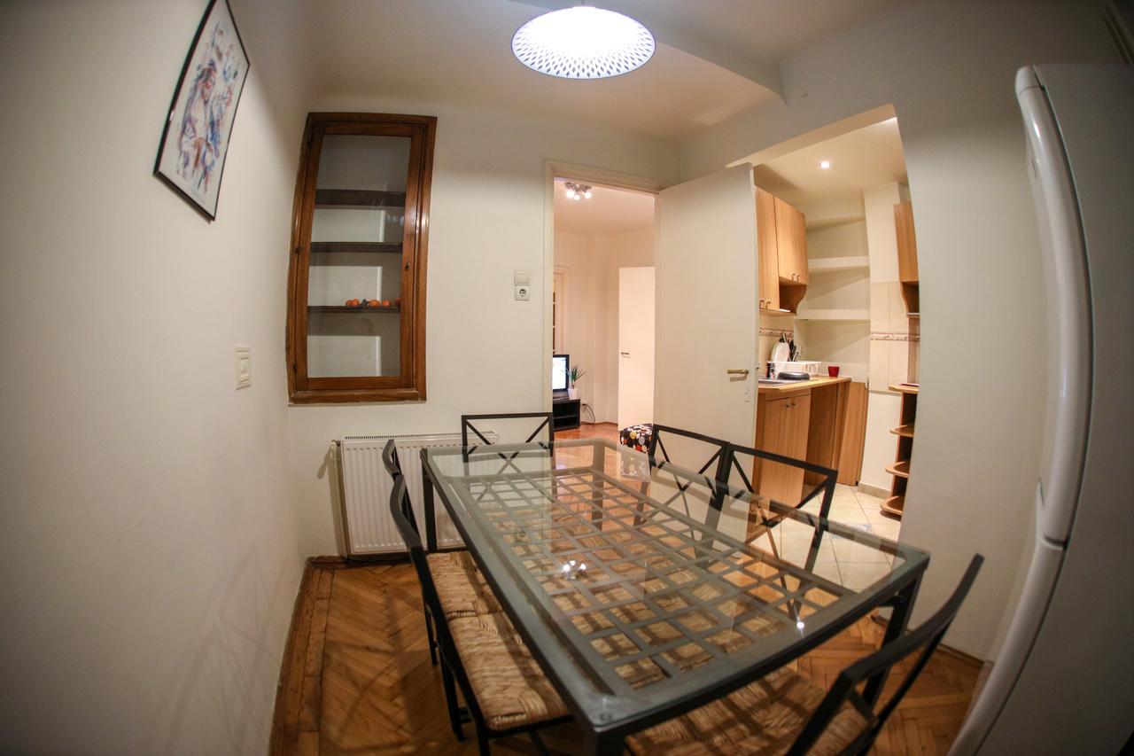Color Apartments Franceza St ブカレスト エクステリア 写真