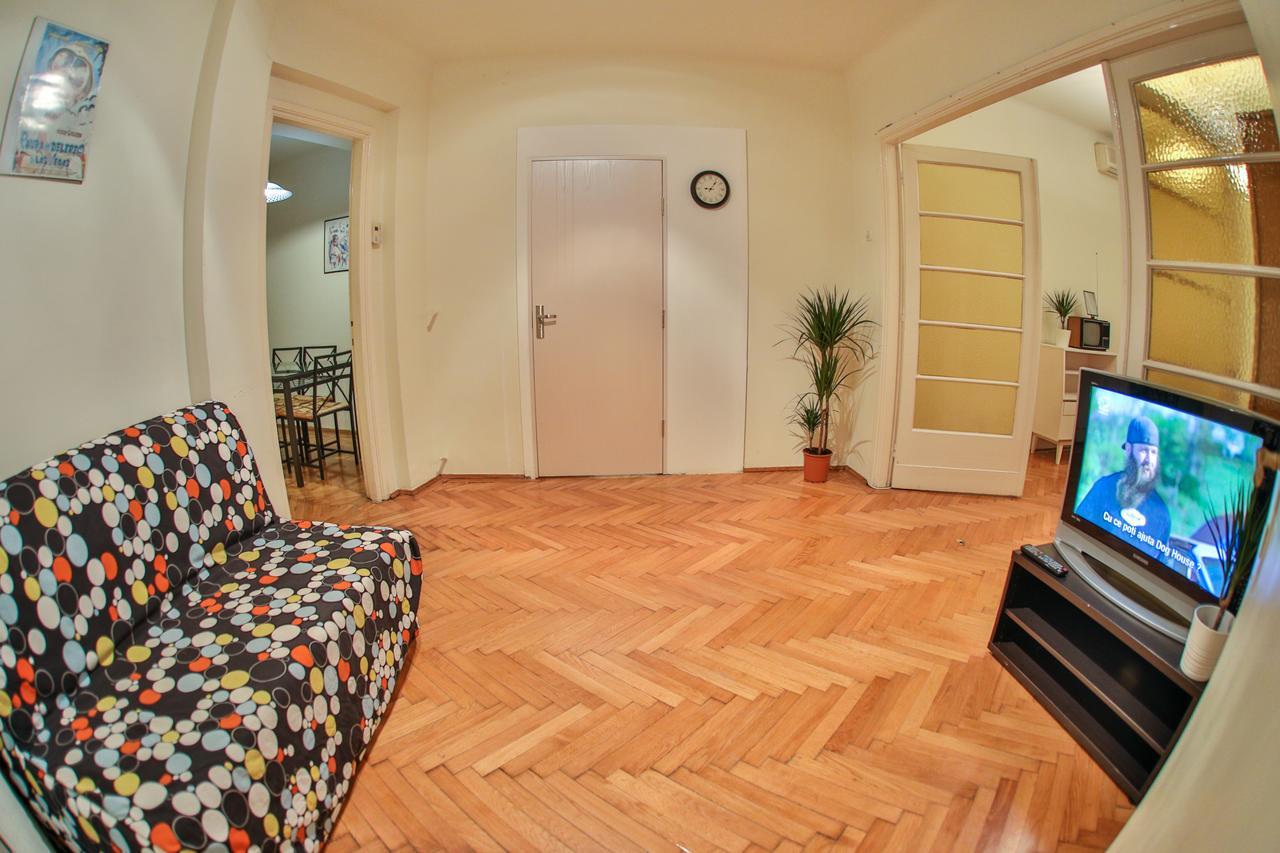 Color Apartments Franceza St ブカレスト エクステリア 写真