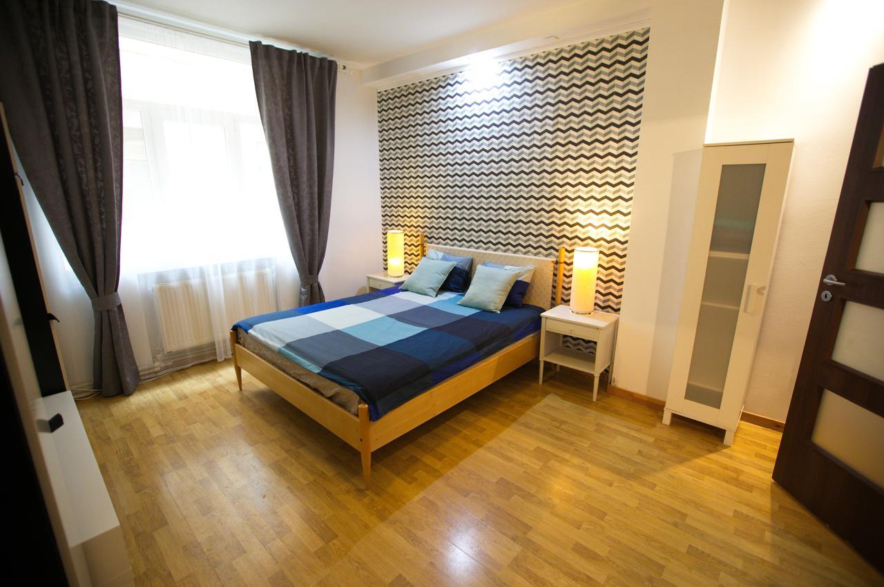 Color Apartments Franceza St ブカレスト エクステリア 写真